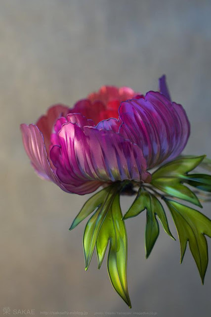 Шпилька с цветком пиона