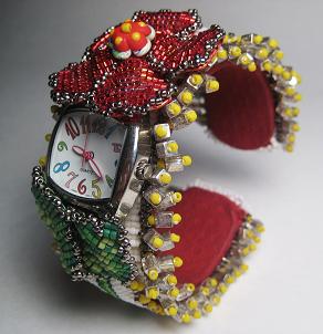 Наручные часы «Flower Power» с бисерным браслетом