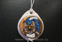 Кулон с росписью акрилом по коже «Хранитель»